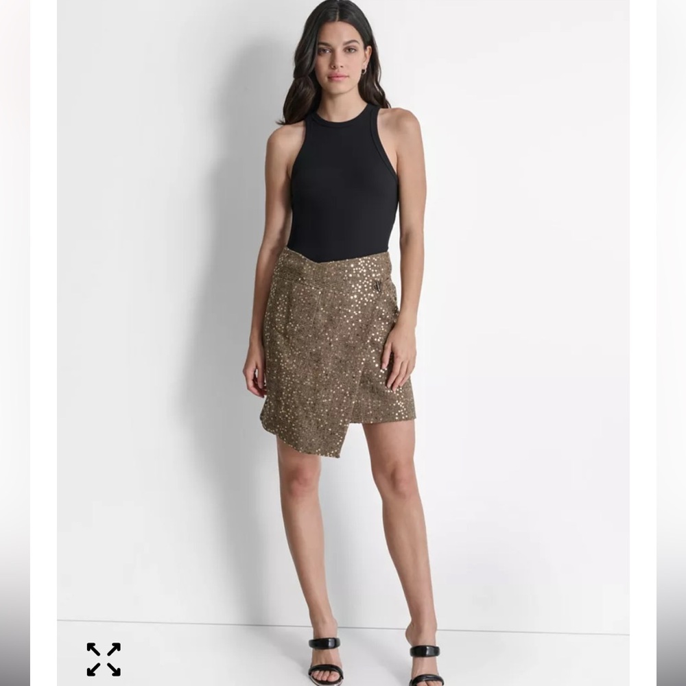 NWT DKNY Sequin plaid mini skirt. Waist 17 inches (34)🤎🖤🤎. - Picture 2 of 7